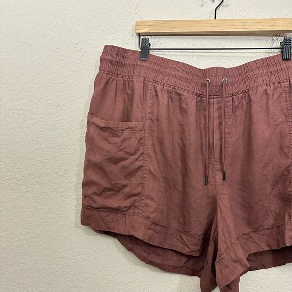 ATHLETA Cabo Linen 4" Shorts in Hearth Rose - Picture 2 of 7